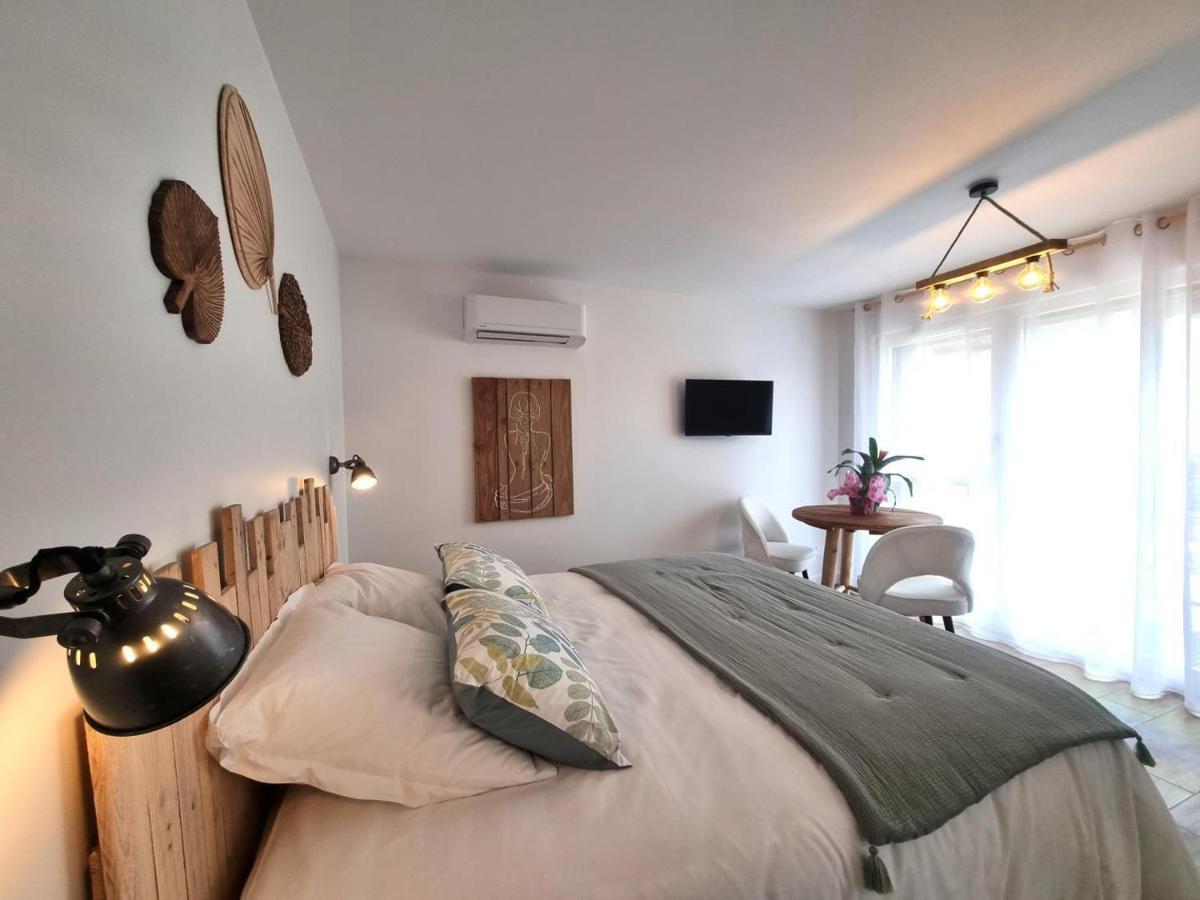La Cle Des Chaumes Bed & Breakfast Boisset-les-Montrond Ngoại thất bức ảnh