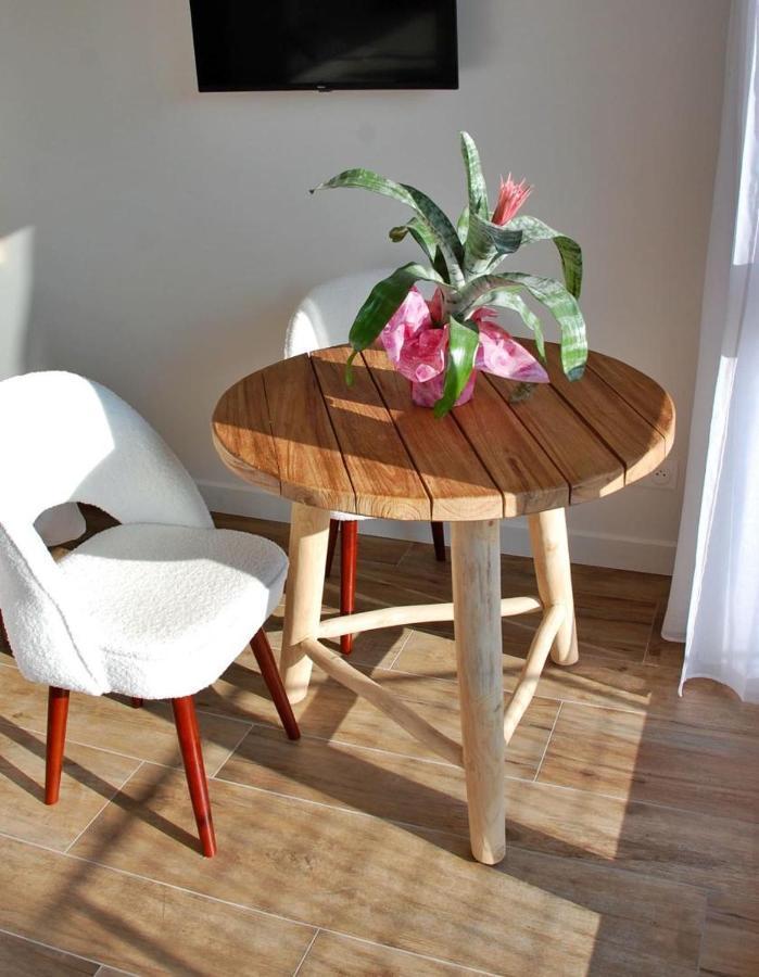 La Cle Des Chaumes Bed & Breakfast Boisset-les-Montrond Ngoại thất bức ảnh